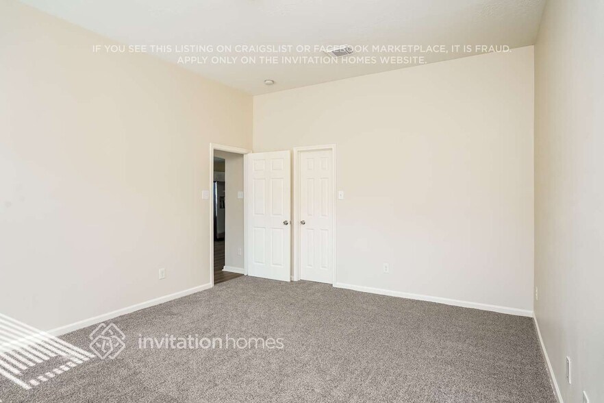 Building Photo - 8583 Chaletford Dr