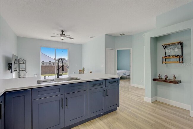 Building Photo - 10640 Sun Villa Blvd