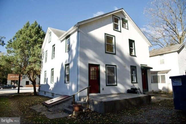 Building Photo - 713 Haverford Rd