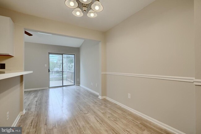 Building Photo - 733 Reedy Cir