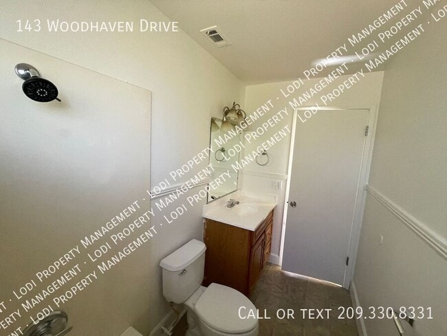 Building Photo - 143 Woodhaven Dr