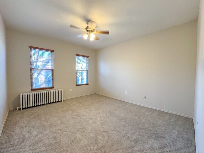 Building Photo - 1013 9th St NE