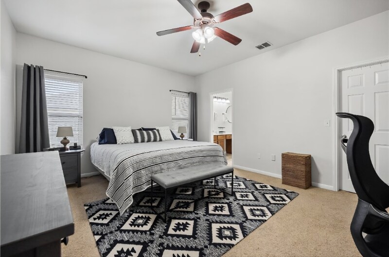 Building Photo - 2606 Las Brisas St