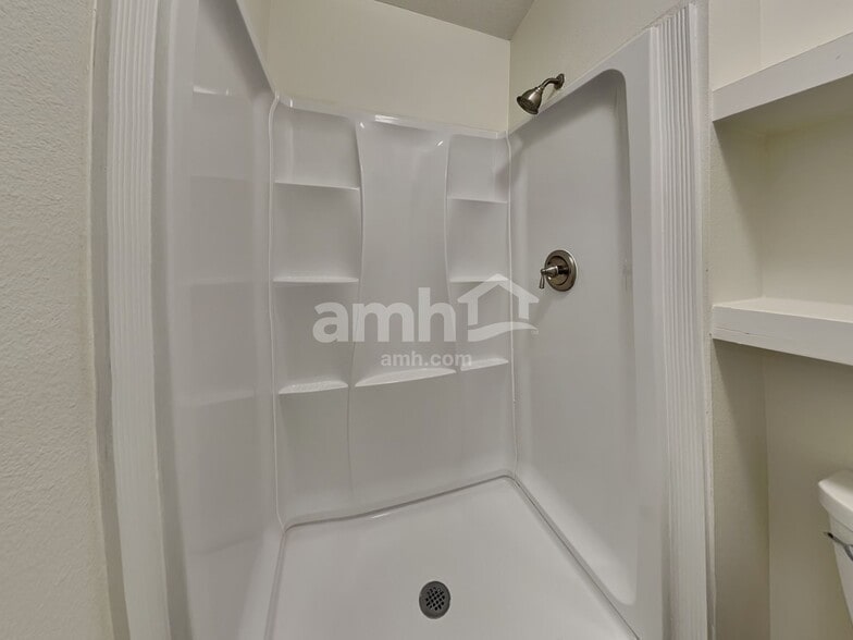 Building Photo - 116 Osprey Marsh Ln