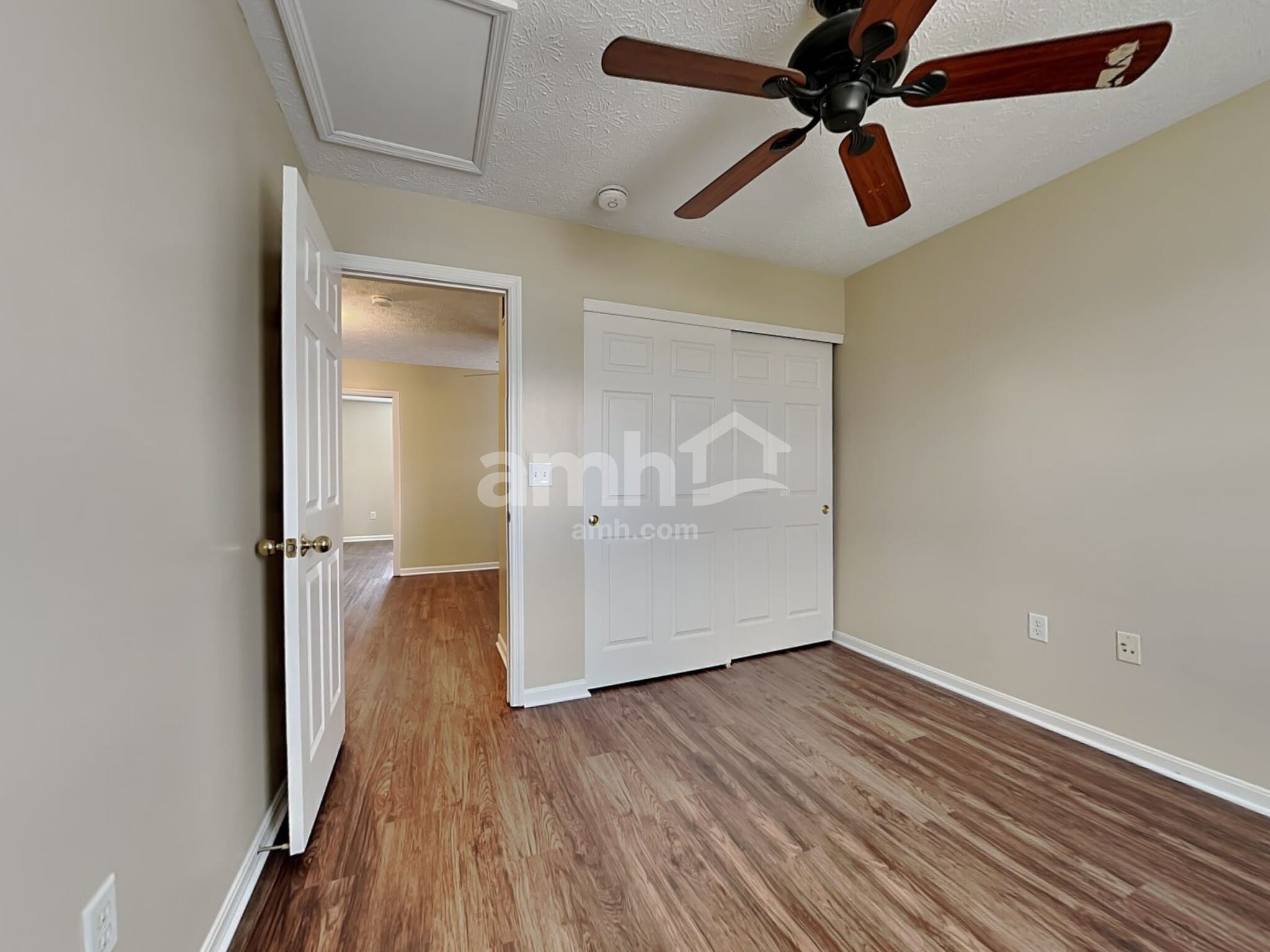 Building Photo - 424 Hartford Ct