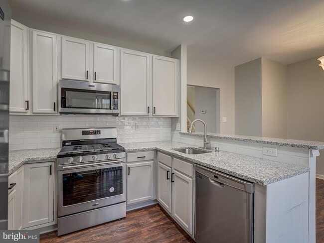 Building Photo - 12139 Amber Ridge Cir