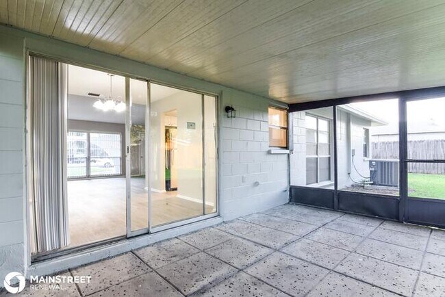 Building Photo - 14513 Arbor Hills Rd, Tampa, FL 33625