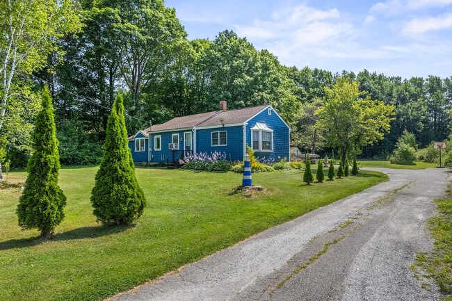 Primary Photo - 333 Old County Rd