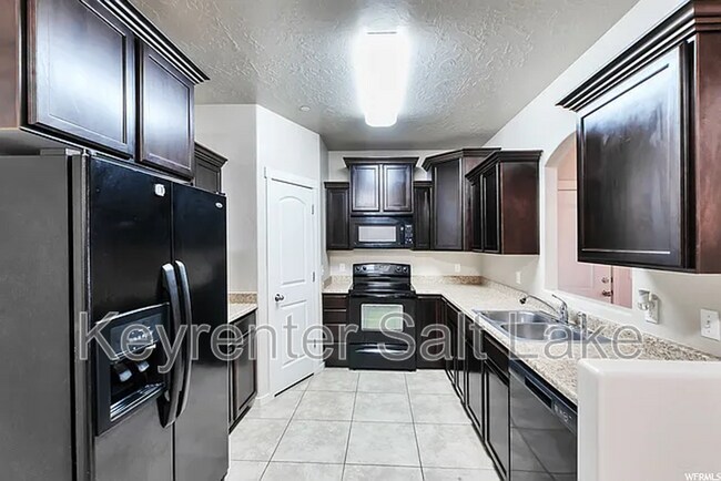 Building Photo - 203 Jordan Ridge Boulevard