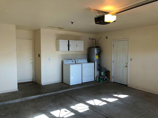Building Photo - 1719 S Pinto Dr