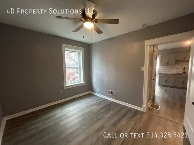 Building Photo - Cozy and Spacious Living in Upstairs Unit ...