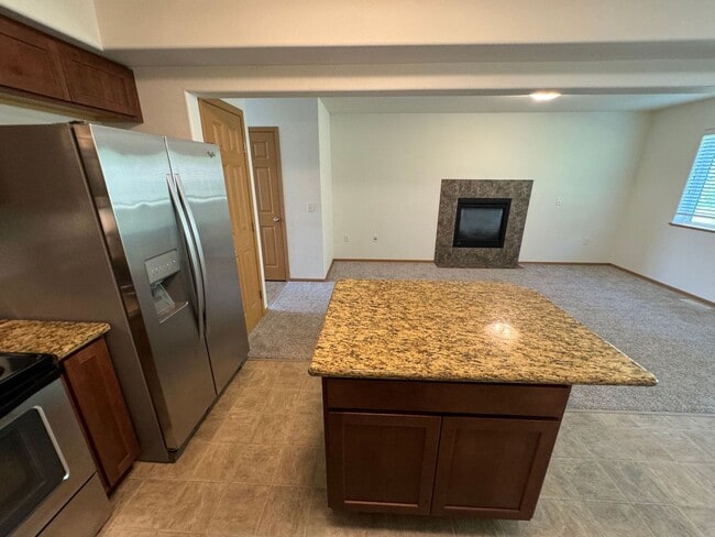Building Photo - 5595 S Irwin Dr