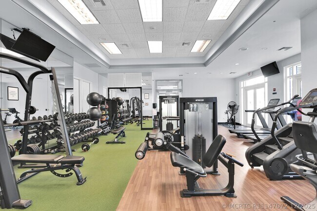Building Photo - 99 SE Mizner Blvd