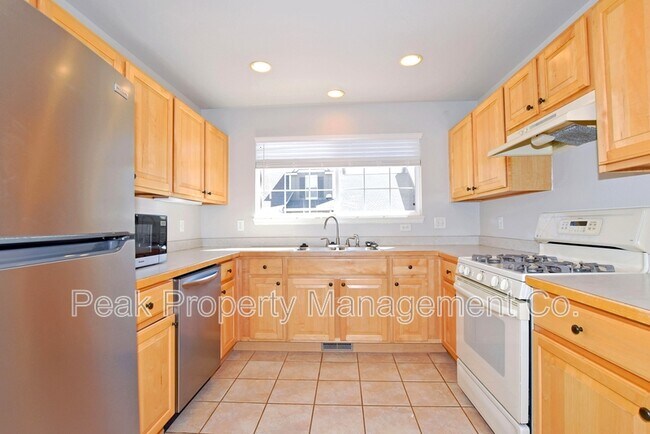 Building Photo - 2203 Copper Creek Dr