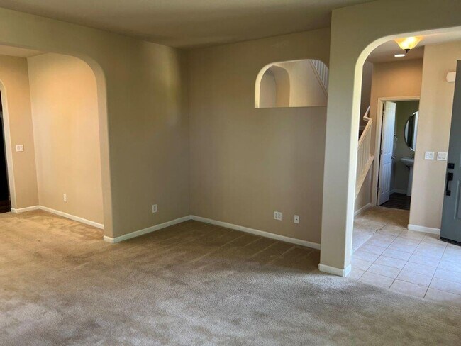 Building Photo - Modern 3 Bedroom 2 Bath 2 Story Vacaville Pets OK *Star Rentals