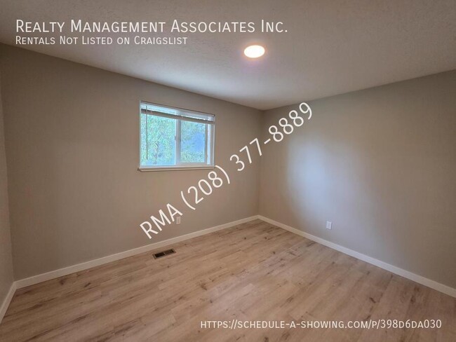 Building Photo - 3033 W Malad St