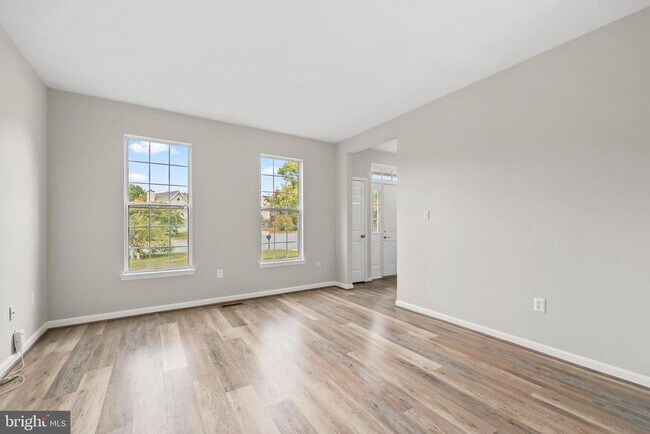 Building Photo - 18865 Crossroads Ct
