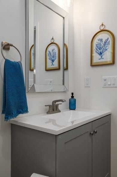 Building Photo - 4646 Robbins St