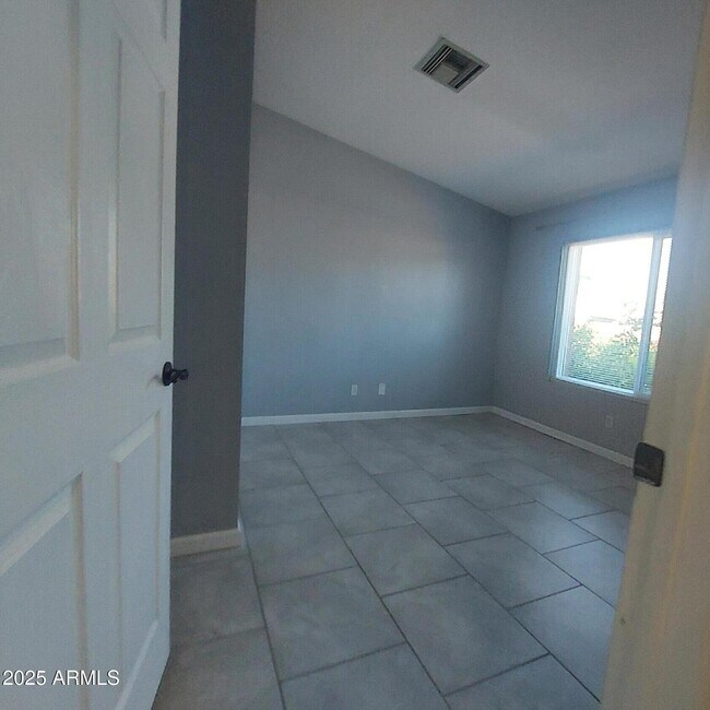 Building Photo - 14076 N 26th Ave