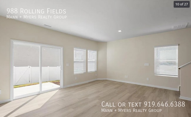 Building Photo - 988 Rolling Flds Dr