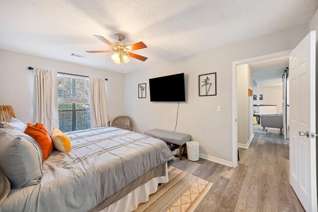 Building Photo - 340 Sandpiper Dr