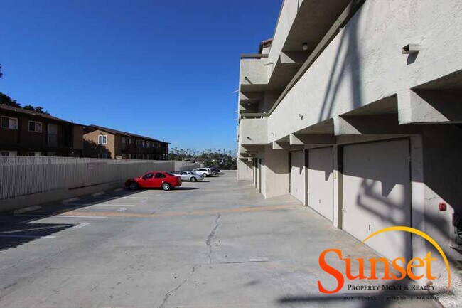 Building Photo - 4790 Arizona St