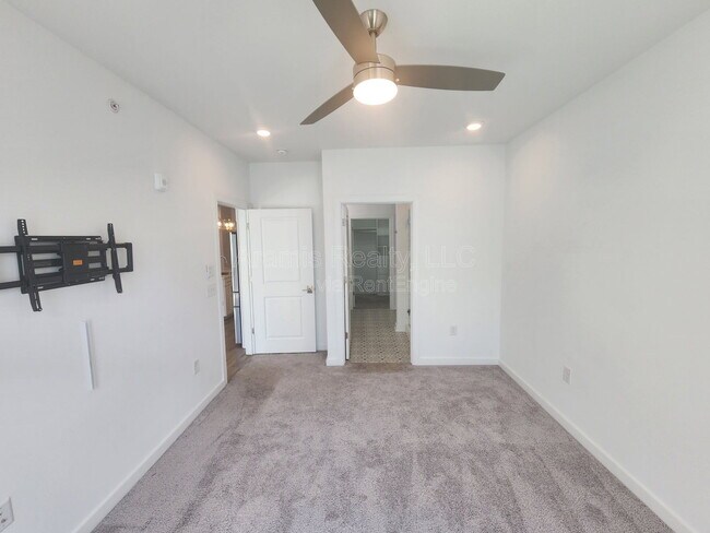 Building Photo - 383 Grant Cir SE
