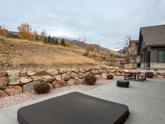 Building Photo - 5979 E Big Horn Pkwy