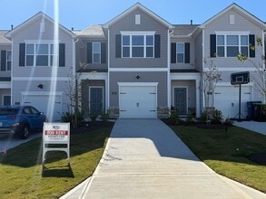 Building Photo - NEW BUILT TH In Sanford NC, Available NOW!