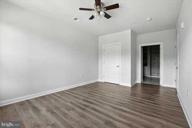 Building Photo - 3927 Fair Ridge Dr