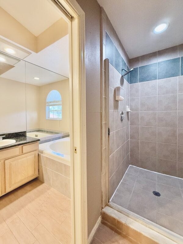 Building Photo - 14530 Alejo Ct