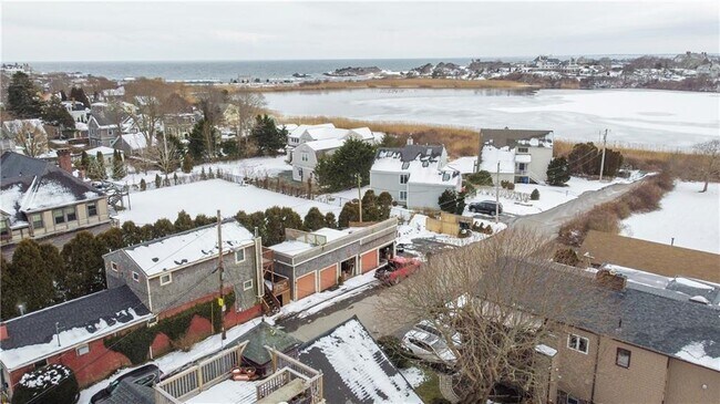 Building Photo - 167 Coggeshall Ave