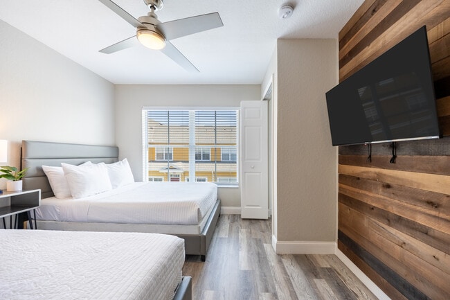 Building Photo - 2620 Lodi Cir