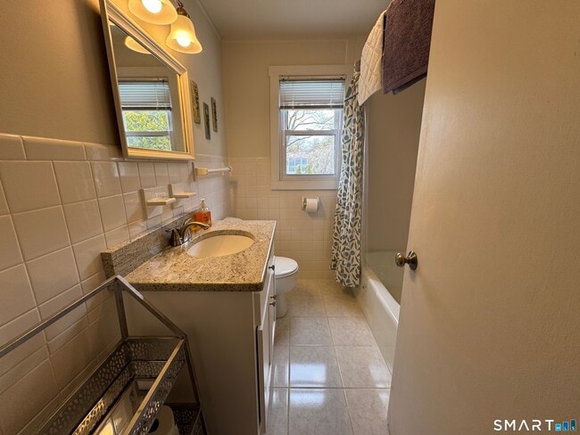 Building Photo - 42 Parkway S