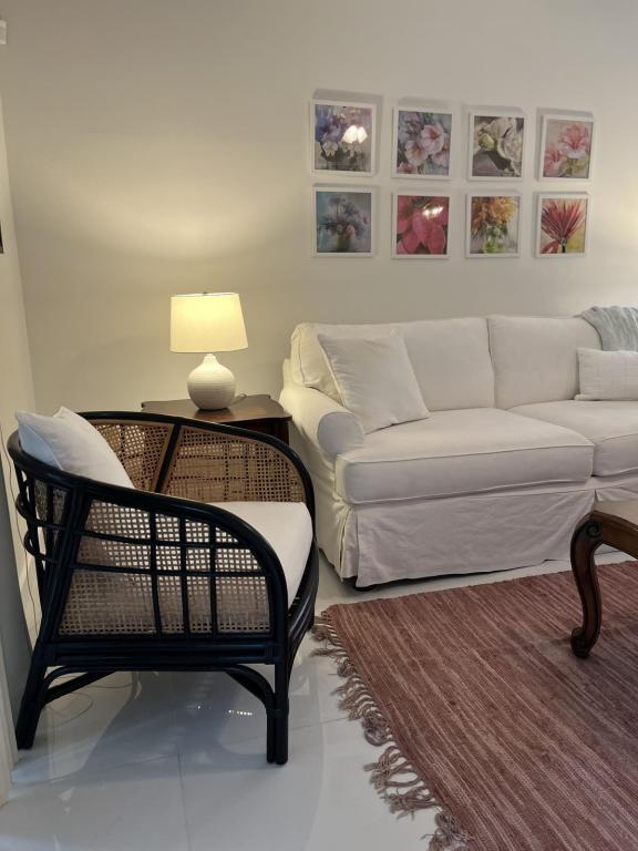 Building Photo - 13106 Dobree Pl