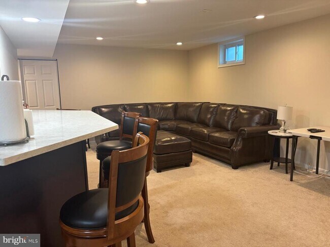 Building Photo - 2802 Gramercy Way