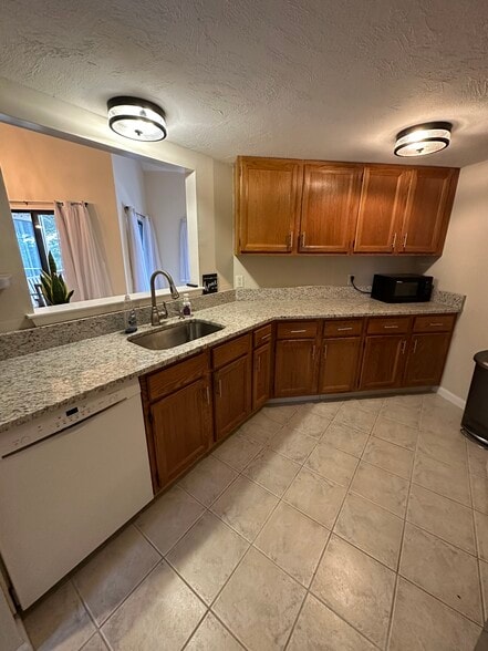 Kitchen1 - 306 Trailside Way
