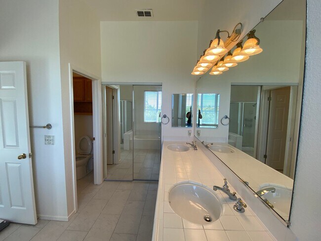 Building Photo - Castlerock Gated Community off Hilborn! Be...