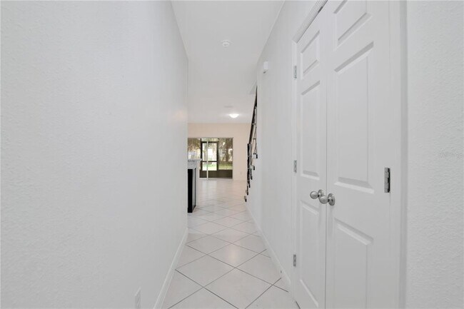 Building Photo - 2905 Sunstone Dr