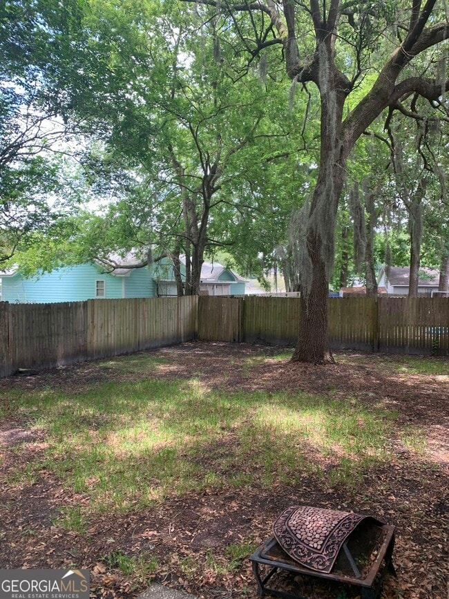 Building Photo - 105 Cherry Tree Ct