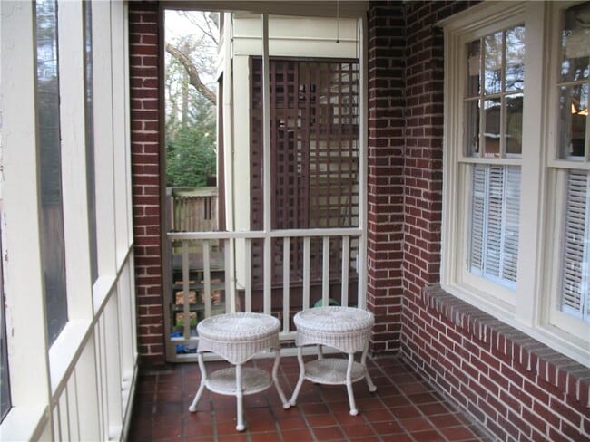 Building Photo - 789 Frederica St NE