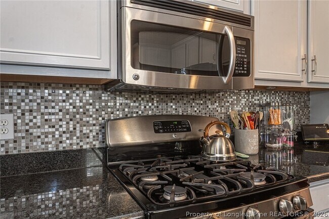 Building Photo - 3021 Bankhead Dr