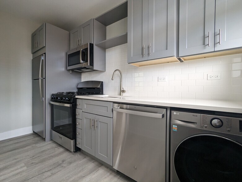 Building Photo - 372 Hazel Ave