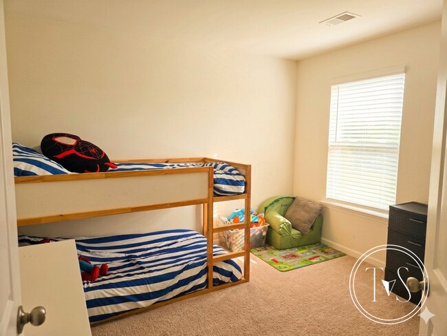 Building Photo - RATE DROP ALERT (was $3300/month)!