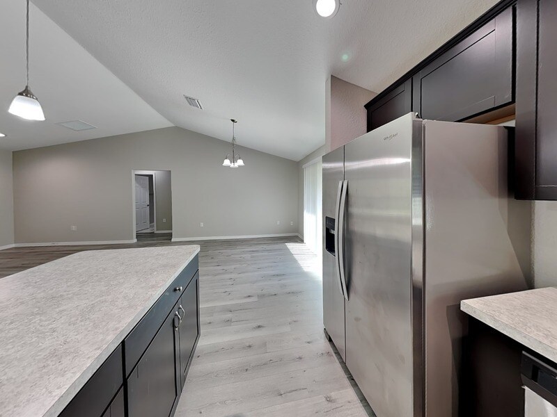 Building Photo - 1984 W Magenta Dr