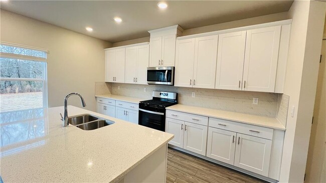 Building Photo - 6056 Hickory Crk Ct
