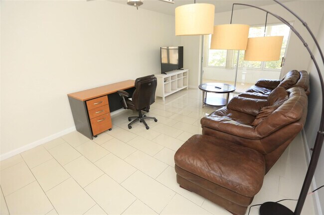 Building Photo - 8225 Sunrise Lakes Blvd