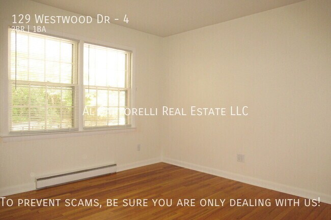 Building Photo - 129 Westwood Dr