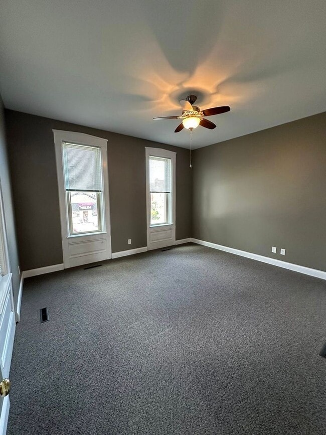 Building Photo - 309 S 8th St