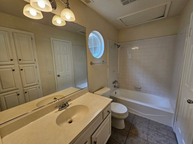 Building Photo - Available now ready for immediate move in